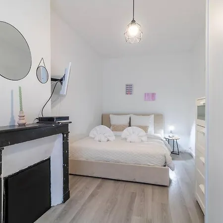 2 Pers Bastille 11 * Paris