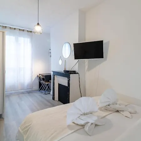 Apartment 2 Pers Bastille 11 *